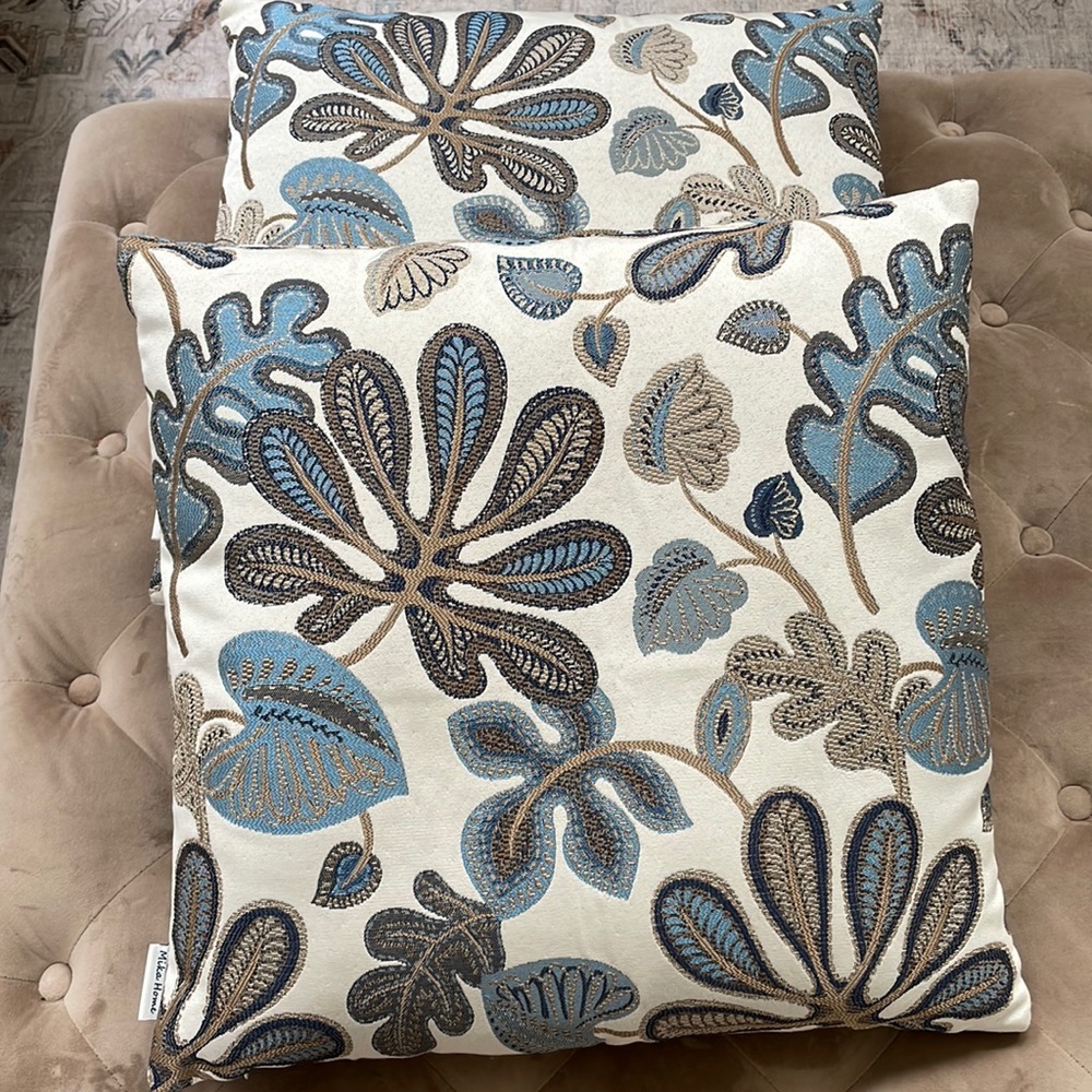 Set of 2 New Embroidered Floral Pillowcases with inserts